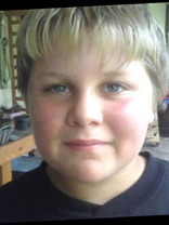 Person who looks like Angus T. Jones