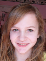 Person who looks like Emily Osment