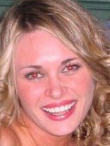 Person who looks like Teri Polo