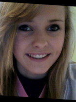 Person who looks like Elizabeth Banks