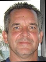 Person who looks like Dennis Quaid