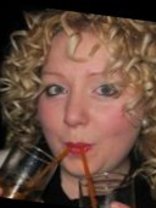 Person who looks like Bernadette Peters