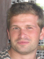 Person who looks like Brad Pitt