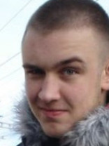 Person who looks like Charlie Hunnam