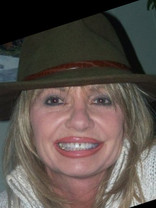 Person who looks like Goldie Hawn