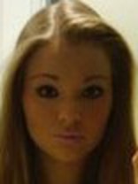 Person who looks like Lindsay Lohan