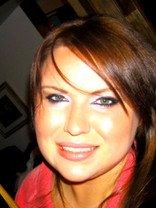 Person who looks like Tiffani Thiessen