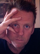 Person who looks like Kiefer Sutherland