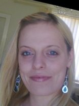 Person who looks like Mena Suvari