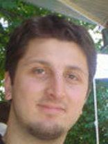 Person who looks like Peter Facinelli