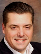 Person who looks like Tom Sizemore