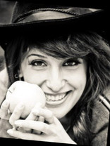 Person who looks like Lacey Chabert