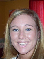 Person who looks like Elizabeth Banks