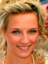 Person who looks like Christine Lakin