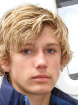 Person who looks like Alex Pettyfer