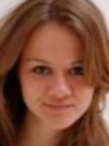 Person who looks like Bernadette Peters