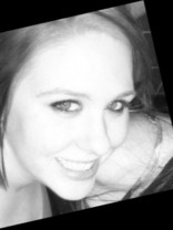 Person who looks like Cara Buono