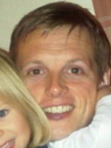 Person who looks like Justin Bruening