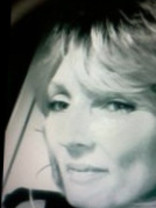 Person who looks like Cheryl Tiegs