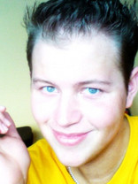 Person who looks like Topher Grace