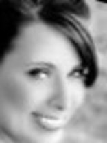 Person who looks like Cara Buono