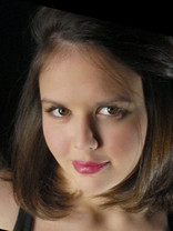 Person who looks like Katie Holmes