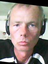 Person who looks like Kiefer Sutherland