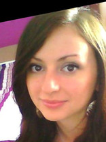 Person who looks like Giuliana Rancic