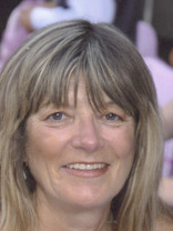 Person who looks like Cheryl Tiegs