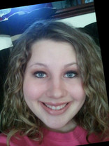 Person who looks like Lizzy Caplan