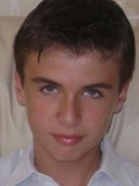 Person who looks like Alex Pettyfer