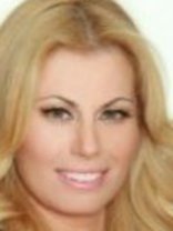 Person who looks like Faith Hill