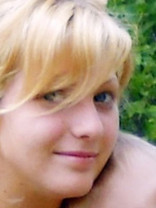 Person who looks like Ashlee Simpson