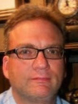 Person who looks like Steven Soderbergh