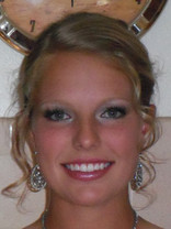 Person who looks like Taylor Swift