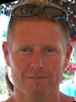 Person who looks like Ian Ziering