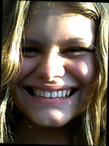 Person who looks like Jessica Simpson