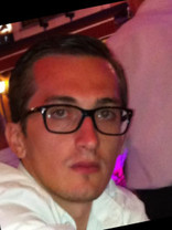 Person who looks like Simon Baker