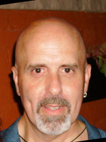 Person who looks like Stanley Tucci