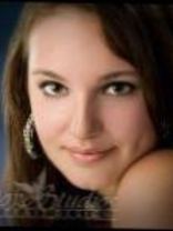 Person who looks like Natalie Portman