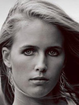 Person who looks like Daryl Hannah