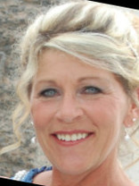 Person who looks like Rita Wilson