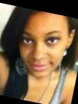 Person who looks like Zoe Saldaña