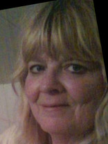 Person who looks like Goldie Hawn