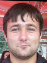 Person who looks like Kyle Chandler