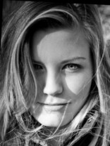 Person who looks like Kirsten Dunst