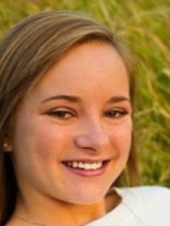 Person who looks like Emily VanCamp