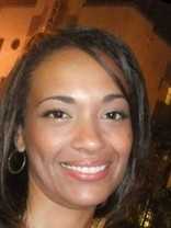 Person who looks like Zoe Saldaña