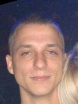 Person who looks like Simon Rex