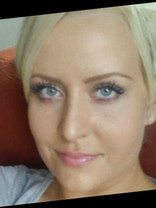 Person who looks like Christina Aguilera